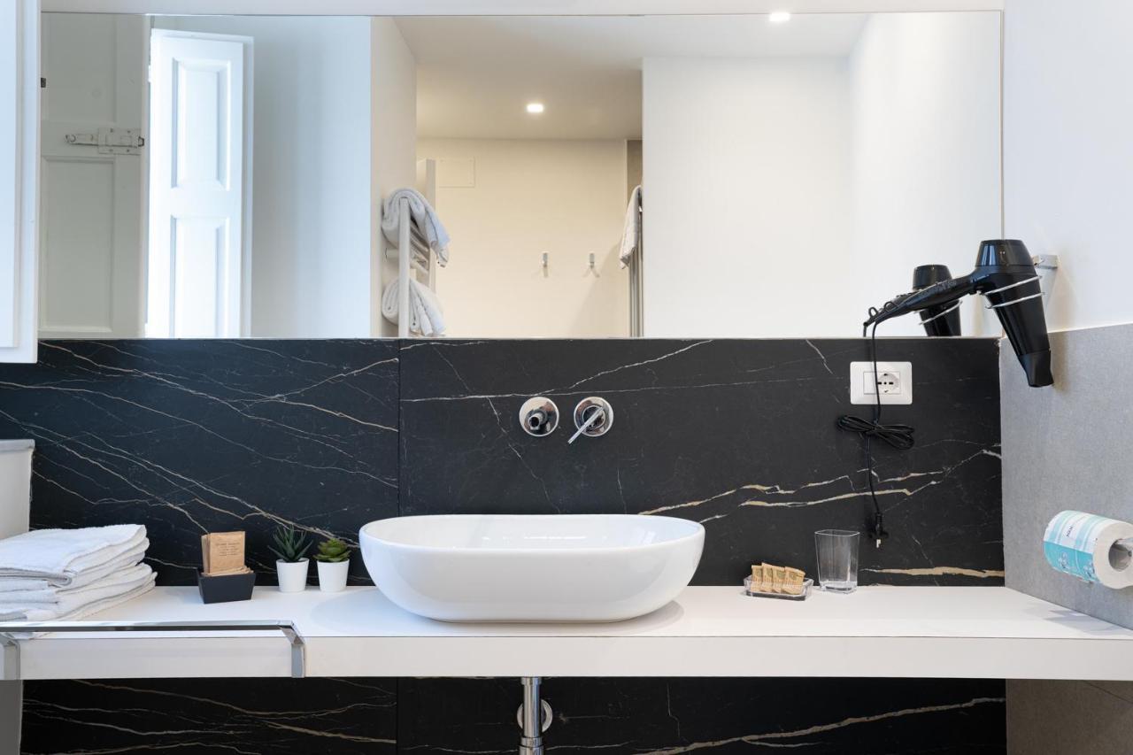 Sant'Agostino Luxury Apartments Catania Bagian luar foto